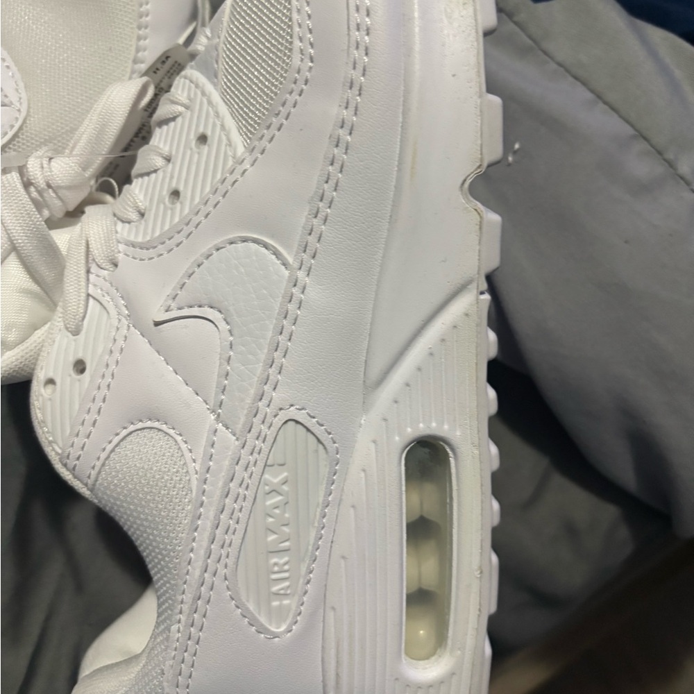 Classic White Women's Athletic Shoes - Picture 8 of 8